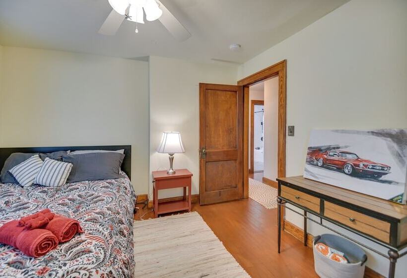 Charming Hampton Home ~ 7 Mi To Buckroe Beach!