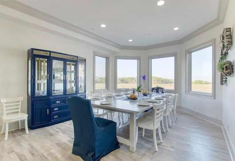 Coastal Marsh By Avantstay Infinity Pool, Hot Tub, View, Pool Table, Ping Pong