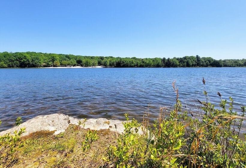 Elk Hollow By Avantstay Lakefront Chalet W/ Game Room & Fire Pit