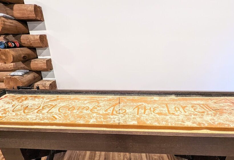 Hickory Cabin By Avantstay Firepit, Hot Tub, Game Room, Great Location