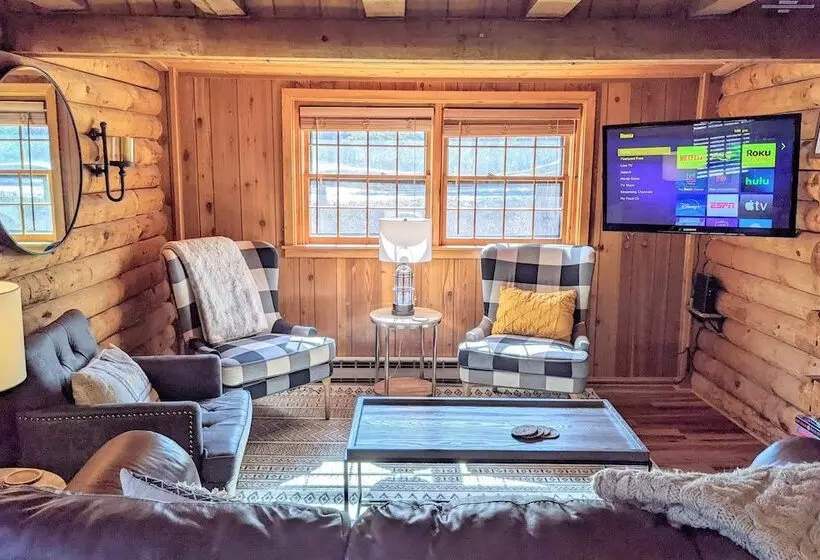 Hickory Cabin By Avantstay Firepit, Hot Tub, Game Room, Great Location