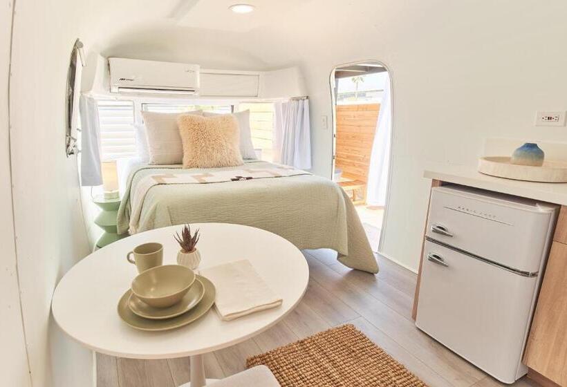 فندق Acres Landing