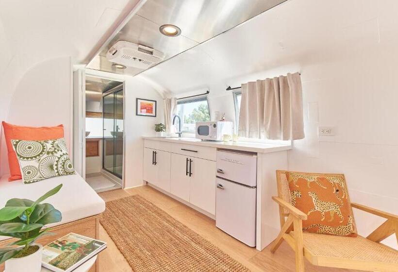 فندق Acres Landing