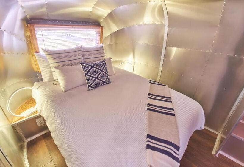 فندق Acres Landing