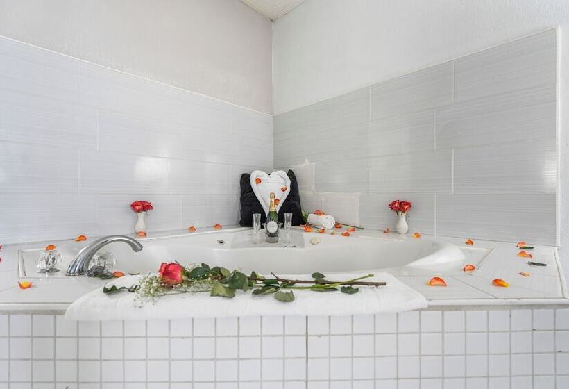 هتل Budgetel Inn And Suite