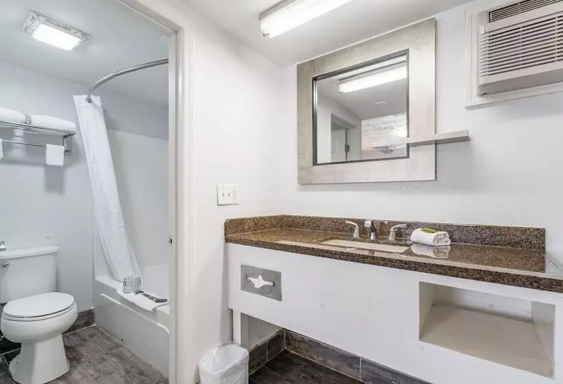 هتل Budgetel Inn And Suite