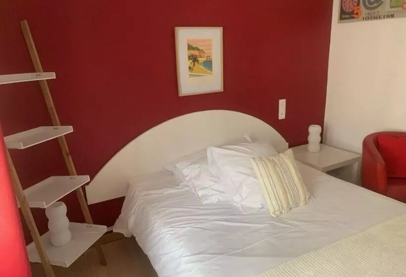 ホテル Les Thermes