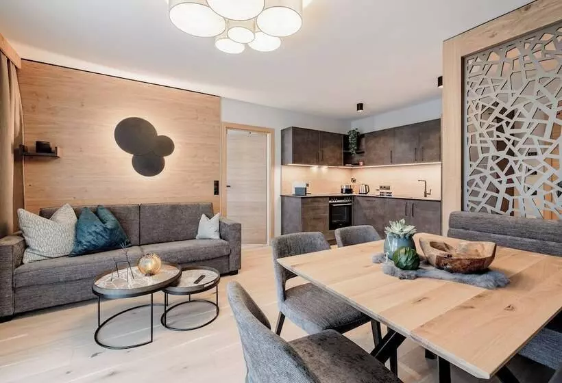 Hotelli Myalps Tirol