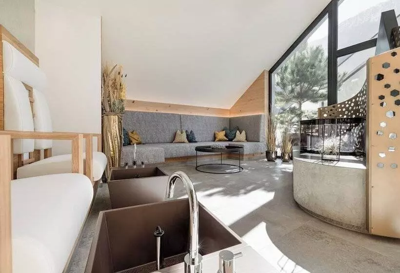 Hotelli Myalps Tirol