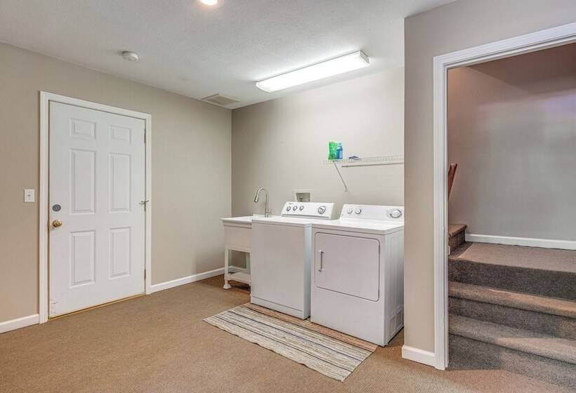 Lake Lure Mountain Retreat W/ Fire Pit & Gas Grill