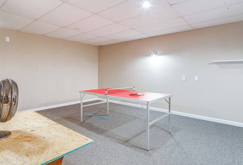 Lake Lure Mountain Retreat W/ Fire Pit & Gas Grill