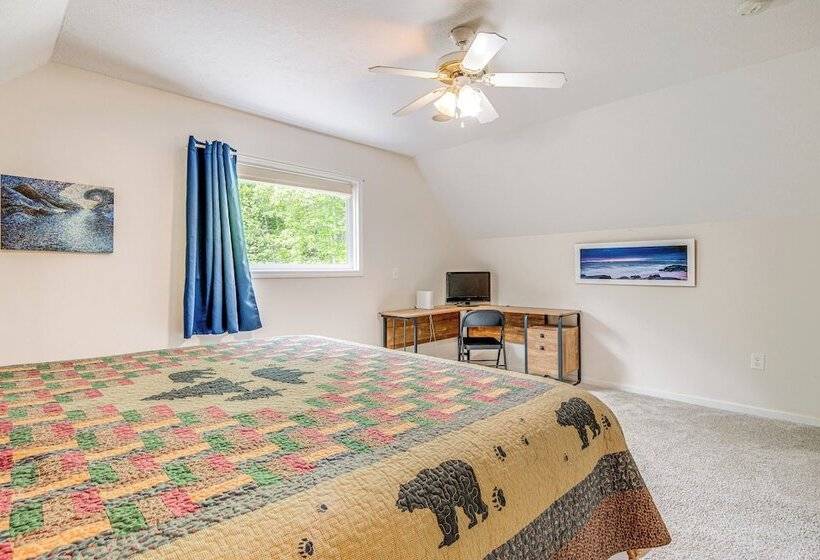 Lake Lure Mountain Retreat W/ Fire Pit & Gas Grill