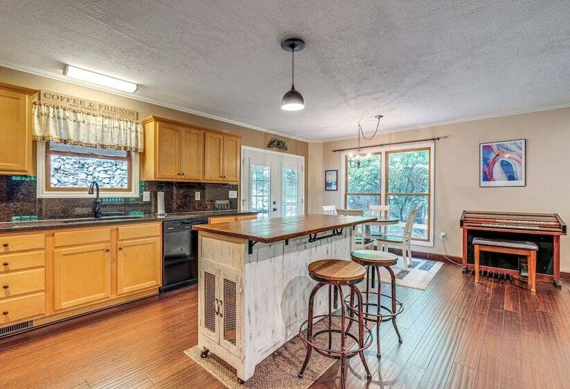 Lake Lure Mountain Retreat W/ Fire Pit & Gas Grill