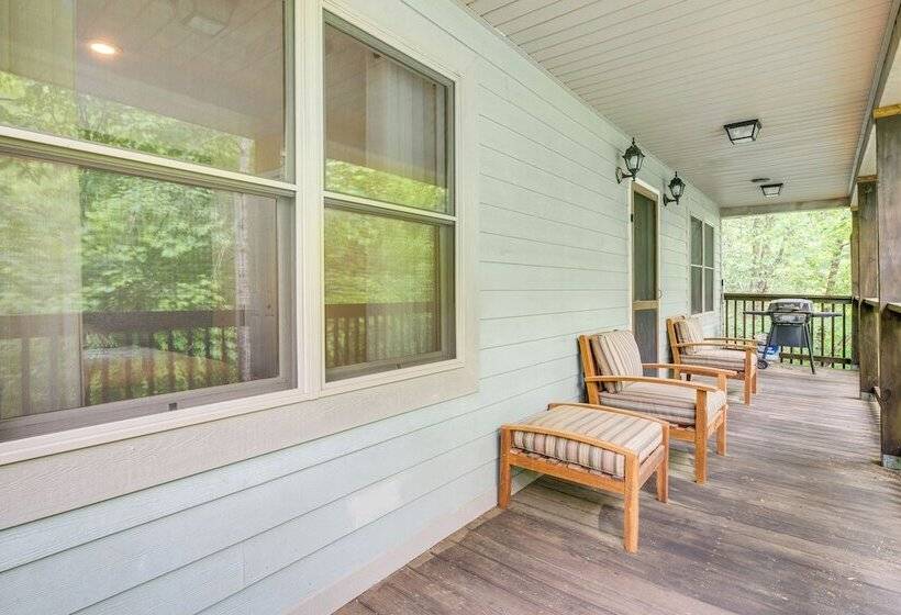 Lake Lure Mountain Retreat W/ Fire Pit & Gas Grill