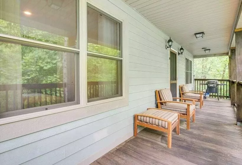 Lake Lure Mountain Retreat W/ Fire Pit & Gas Grill
