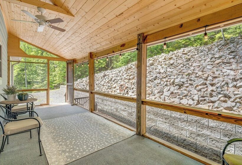Lake Lure Mountain Retreat W/ Fire Pit & Gas Grill