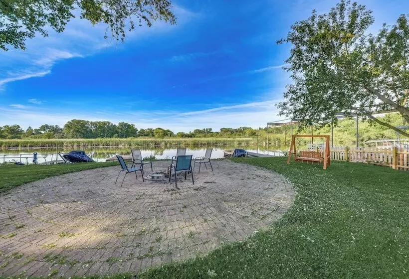 Lakefront Antioch Home W/ Dock, Kayaks & Game Room