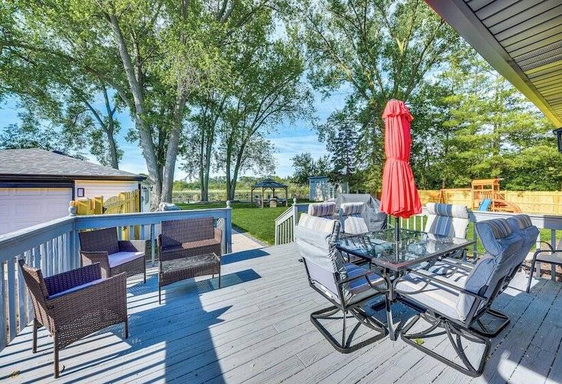 Lakefront Antioch Home W/ Dock, Kayaks & Game Room