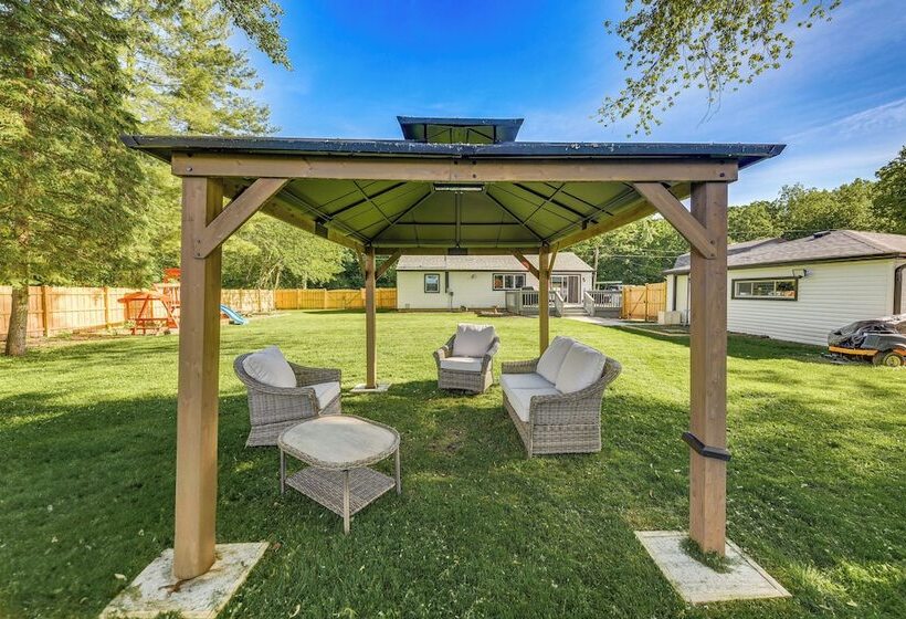 Lakefront Antioch Home W/ Dock, Kayaks & Game Room