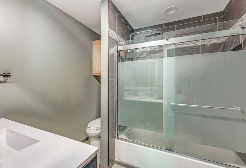 Lakefront Antioch Home W/ Dock, Kayaks & Game Room