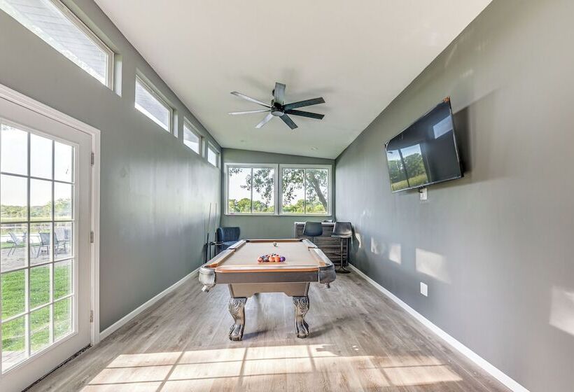 Lakefront Antioch Home W/ Dock, Kayaks & Game Room