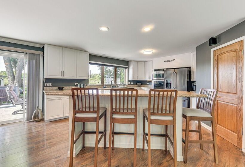 Lakefront Antioch Home W/ Dock, Kayaks & Game Room