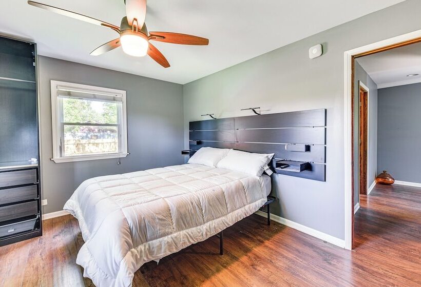 Lakefront Antioch Home W/ Dock, Kayaks & Game Room