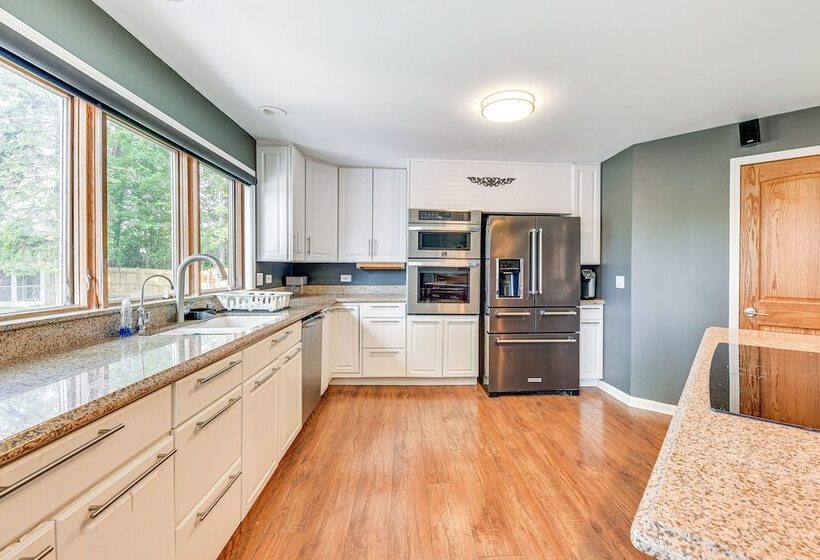 Lakefront Antioch Home W/ Dock, Kayaks & Game Room