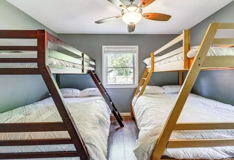 Lakefront Antioch Home W/ Dock, Kayaks & Game Room