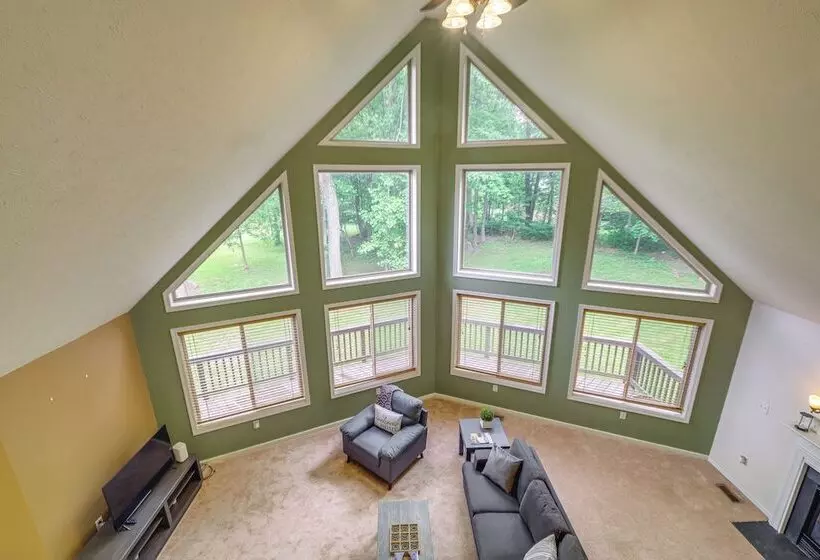 Linden Family Home W/ Yard < 5 Mi To Wineries!