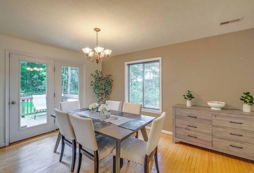 Linden Family Home W/ Yard < 5 Mi To Wineries!