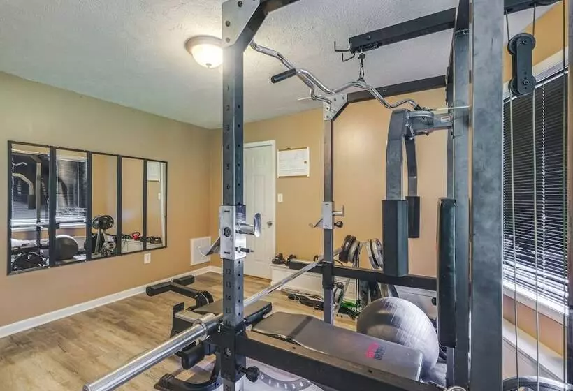 Linden Family Home W/ Yard < 5 Mi To Wineries!