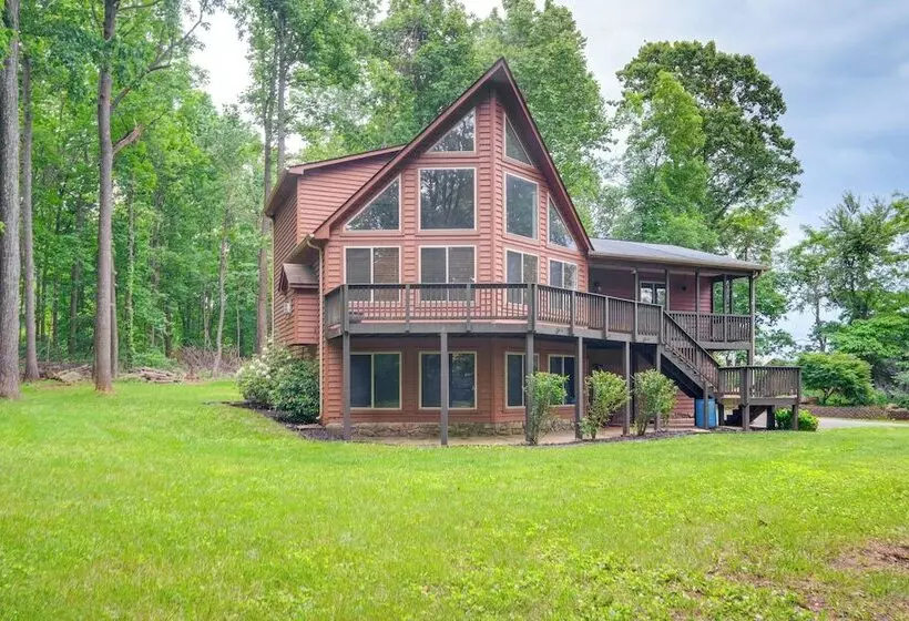 Linden Family Home W/ Yard < 5 Mi To Wineries!