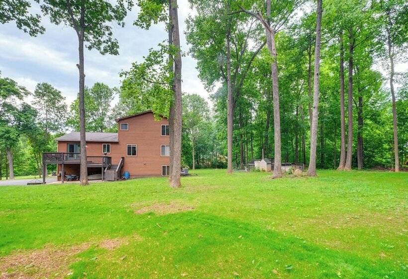 Linden Family Home W/ Yard < 5 Mi To Wineries!