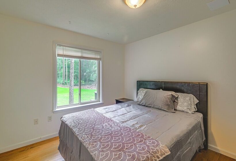 Linden Family Home W/ Yard < 5 Mi To Wineries!