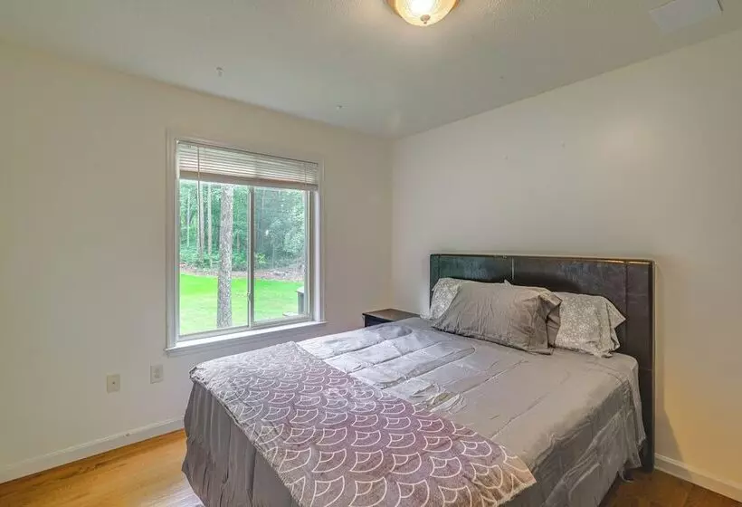 Linden Family Home W/ Yard < 5 Mi To Wineries!