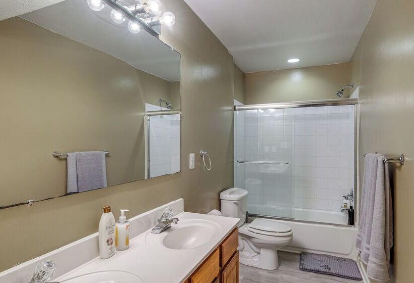 Linden Family Home W/ Yard < 5 Mi To Wineries!