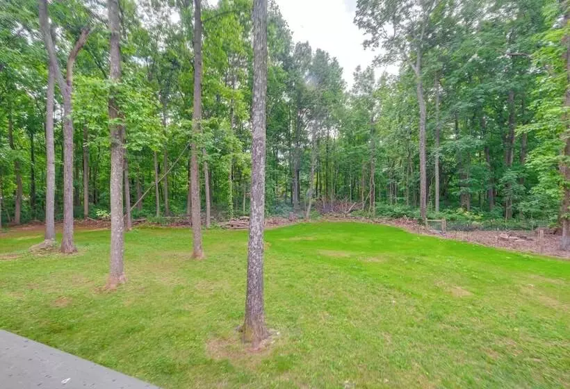 Linden Family Home W/ Yard < 5 Mi To Wineries!