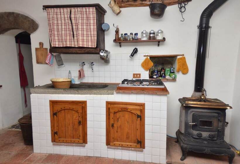 Lovely Cottage In Bagni Di Lucca Amidst Fields