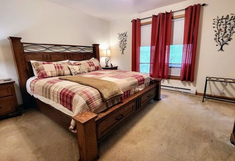 Mews Mountain House By Avantstay Walk To Beach, Hot Tub, Game Room