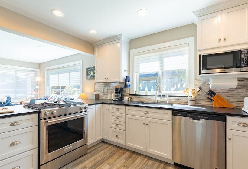 Mutiny Bay Ocean Breeze Retreat By Avantstay