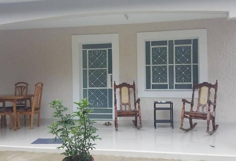 پانسیون Casa Machin