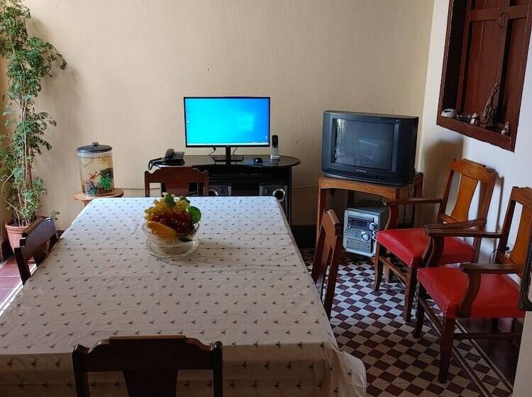 پانسیون Hostal Teresa