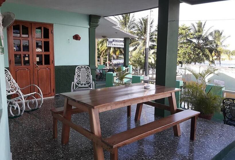 پانسیون Villa Rio Mar