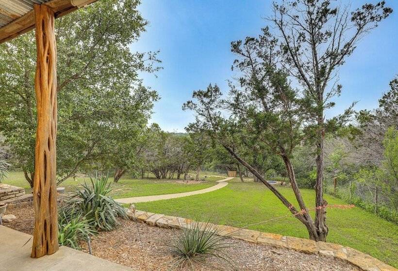 Pet Friendly Granbury Home W/ Lake Access & Grill!