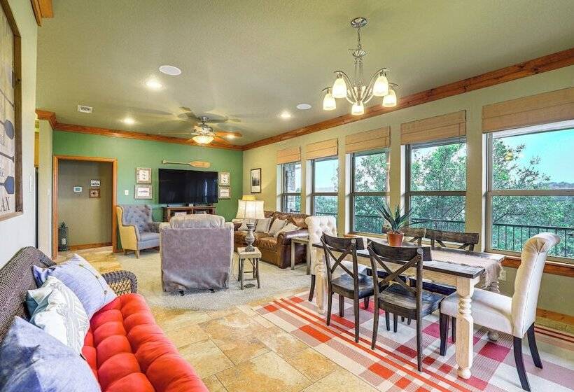 Pet Friendly Granbury Home W/ Lake Access & Grill!