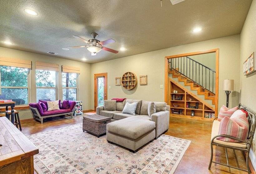 Pet Friendly Granbury Home W/ Lake Access & Grill!