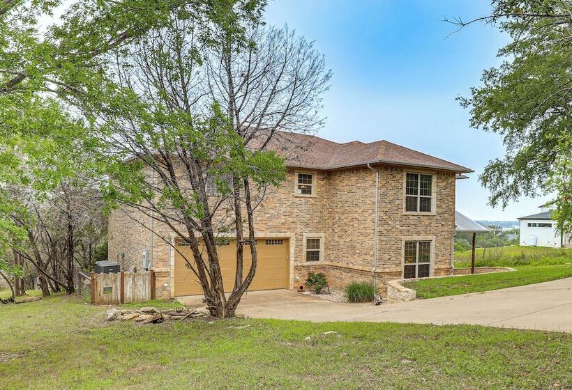 Pet Friendly Granbury Home W/ Lake Access & Grill!
