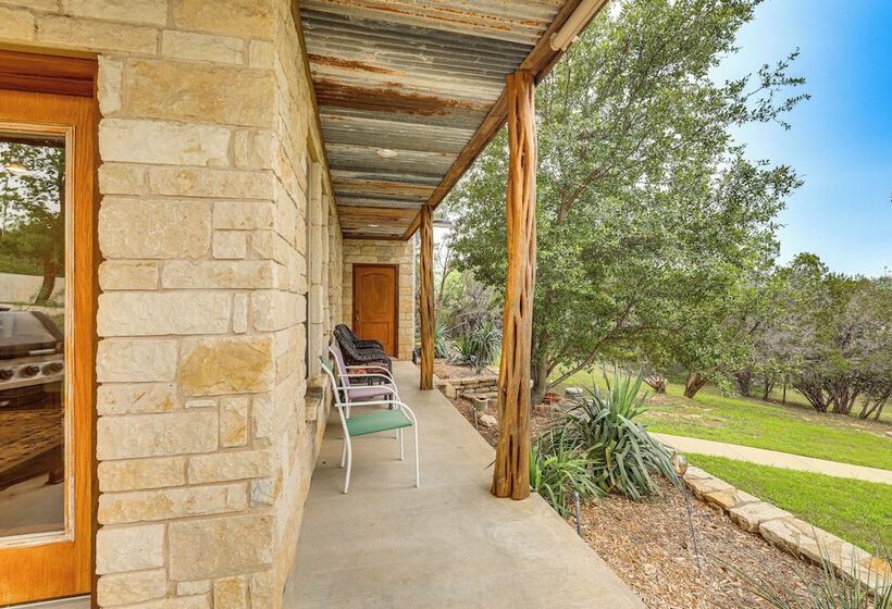 Pet Friendly Granbury Home W/ Lake Access & Grill!
