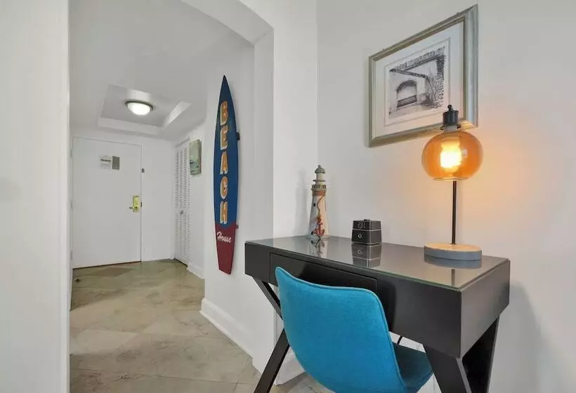 Relaxing Condo With Free Parking
